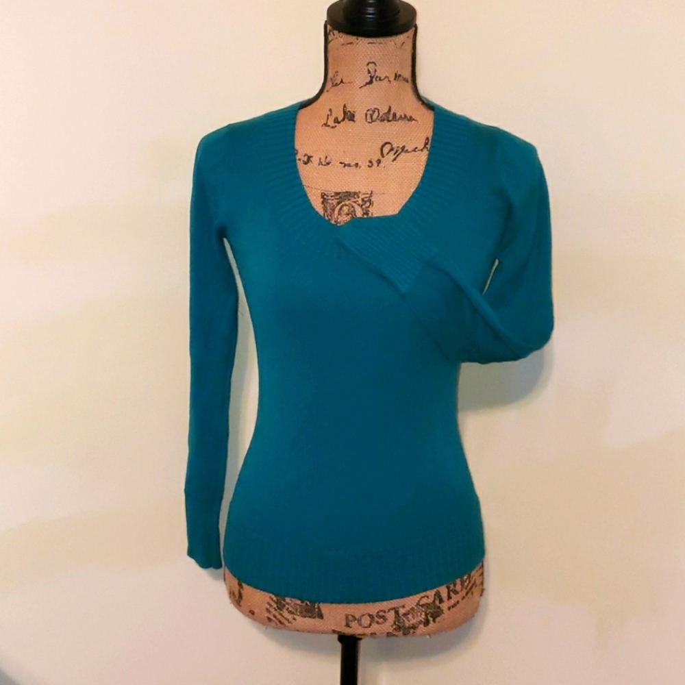 Aqua blue fitted sweater